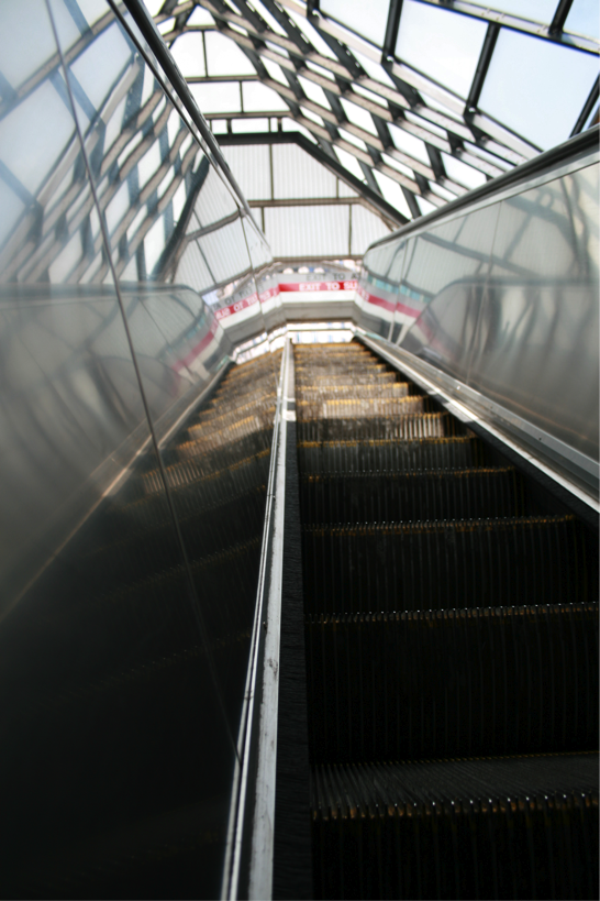 Image of an escalator.
